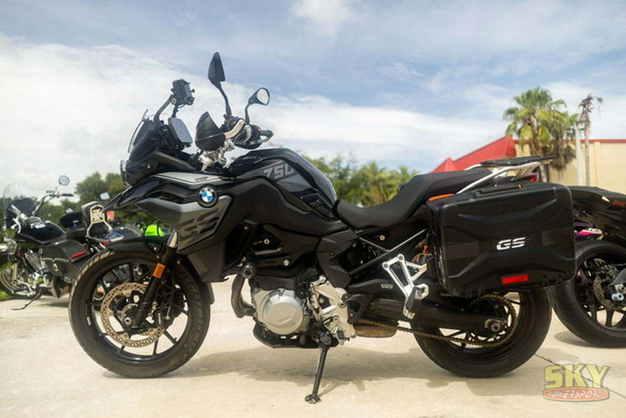 2022 BMW F 750 GS Style Triple Black