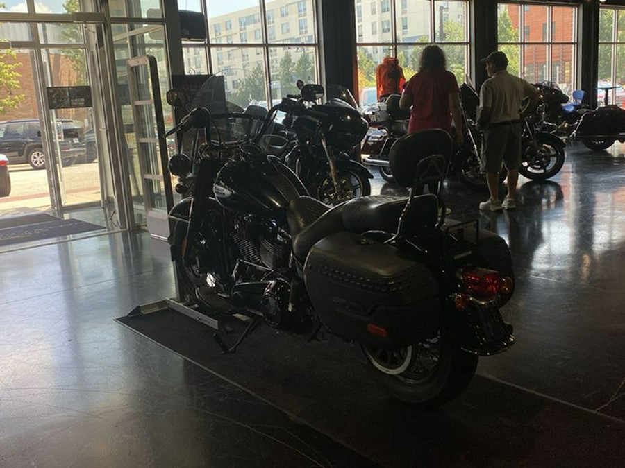 2021 Harley-Davidson FLHCS - Heritage Classic 114