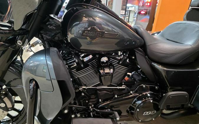 2025 Harley-Davidson FLHTCUTG - Tri Glide Ultra