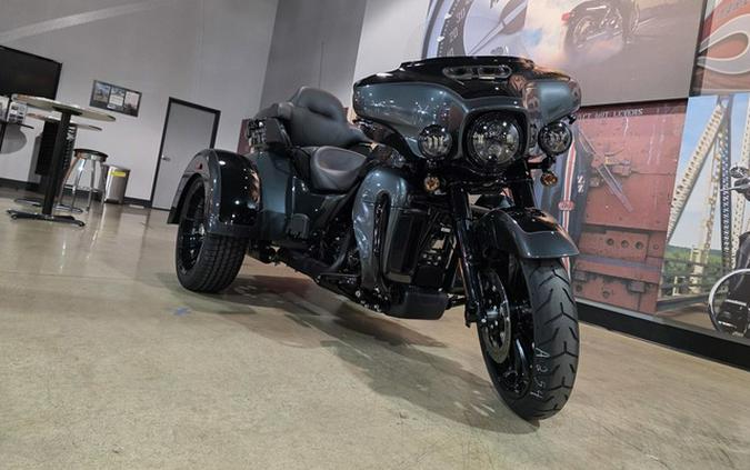 2025 Harley-Davidson FLHTCUTG - Tri Glide Ultra