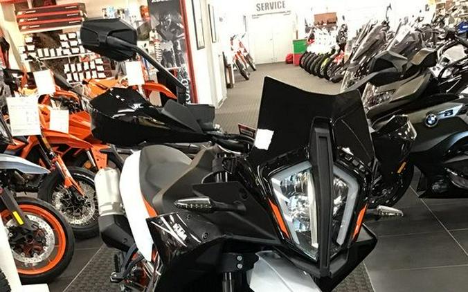 2024 KTM 890 SMT