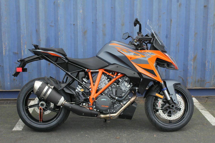 2024 KTM 1290 SUPER DUKE GT