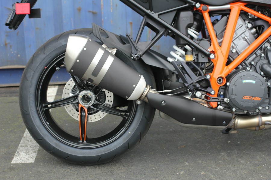 2024 KTM 1290 SUPER DUKE GT