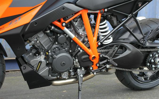 2024 KTM 1290 SUPER DUKE GT