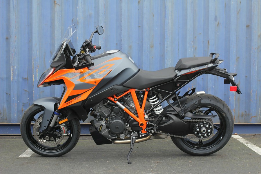 2024 KTM 1290 SUPER DUKE GT