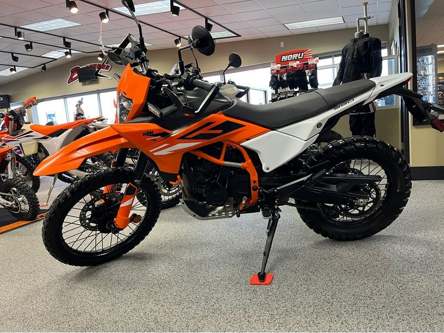 2025 KTM Enduro 390 R