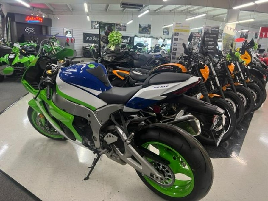 2024 Kawasaki Ninja® ZX™-10R 40th Anniversary Edition ABS