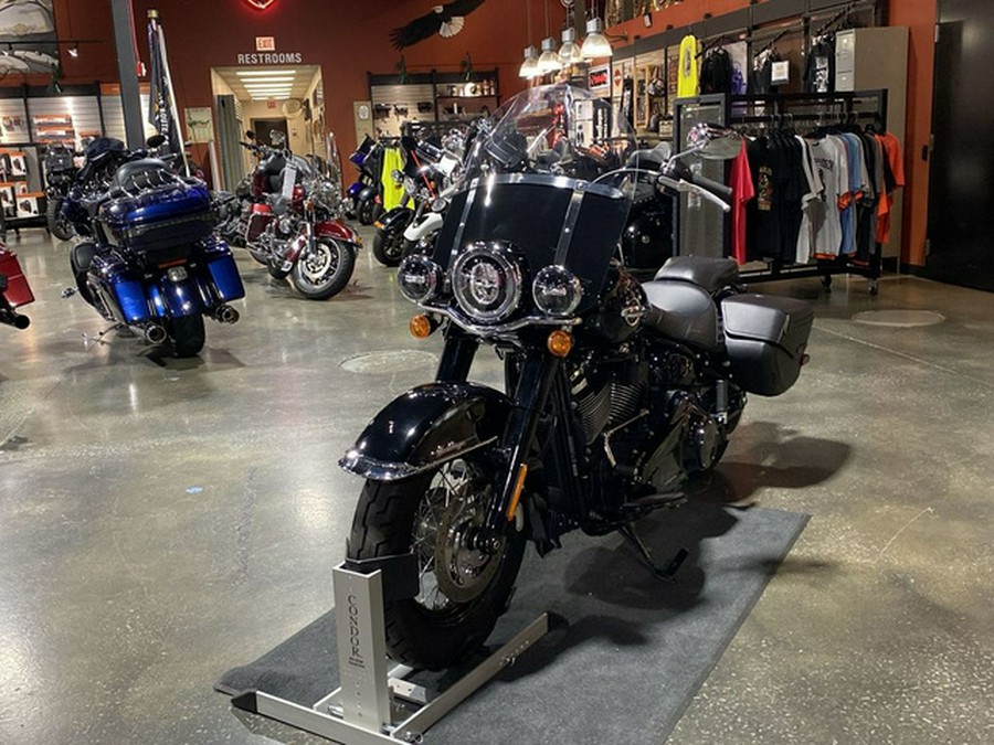 2020 Harley-Davidson FLHCS - Heritage Classic 114