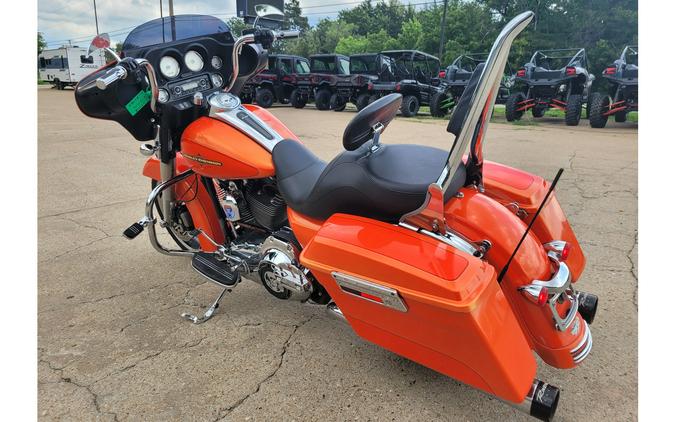2012 STREET GLIDE - Harley-Davidson®