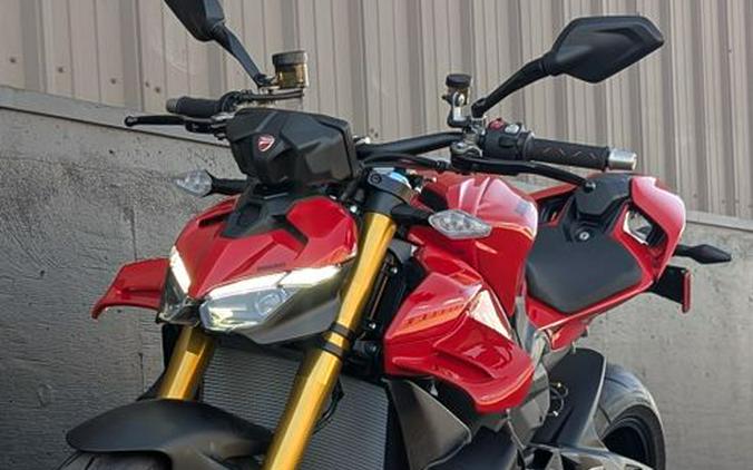 New 2027 DUCATI STREETFIGHTER V4S