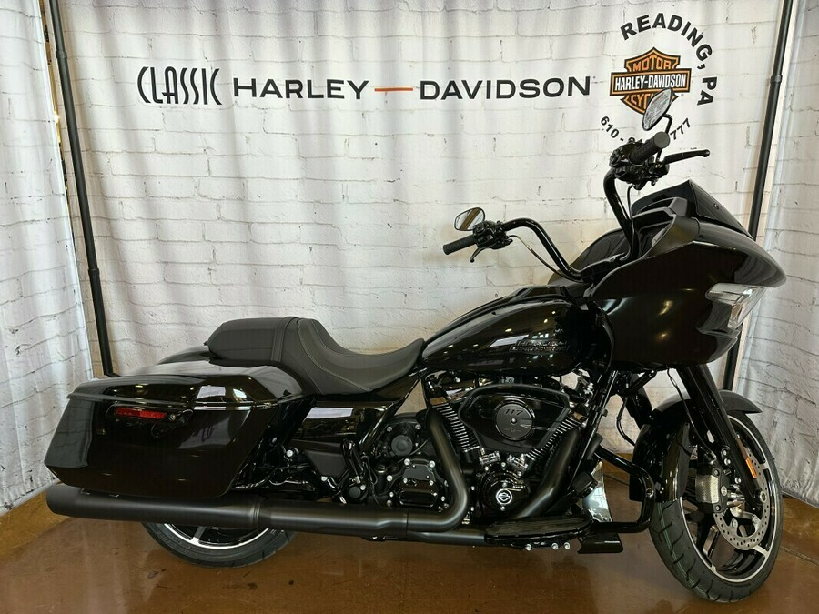 2024 Harley-Davidson Road Glide™ FLTRX Vivid Black