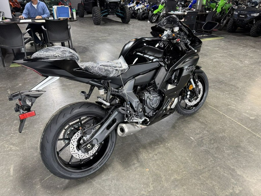 2025 Yamaha YZF-R7