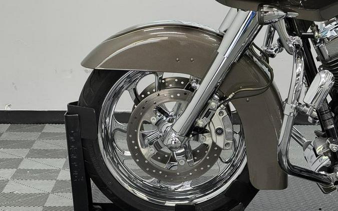 2009 Harley-Davidson® FLTRSE - CVO™ Road Glide®