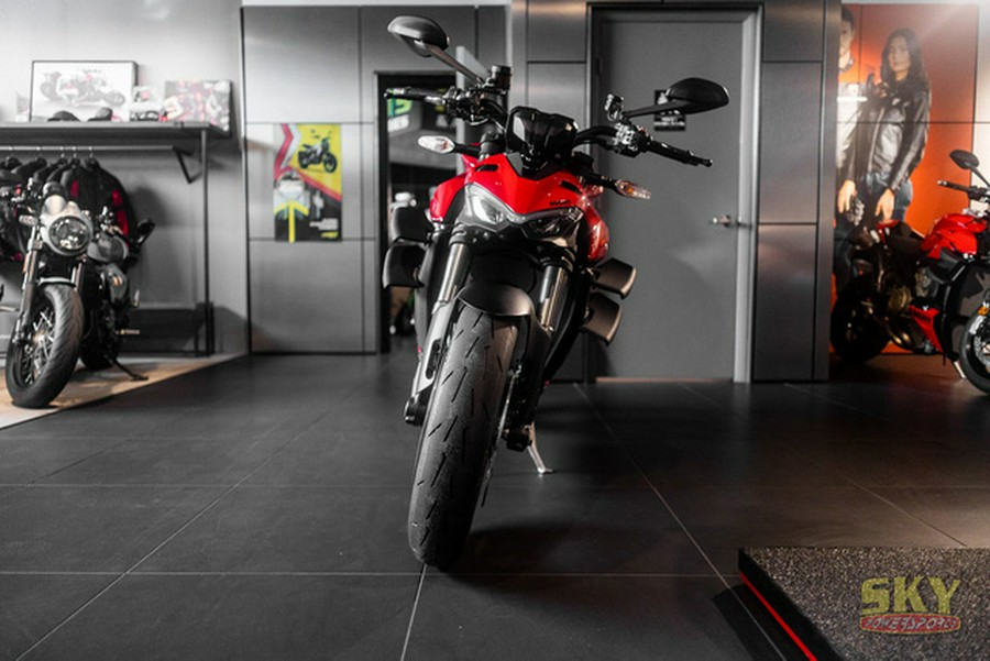 2023 Ducati Streetfighter V4 Ducati Red