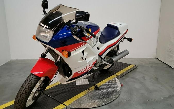 1986 HONDA VFR-750 BLUE/WHITE