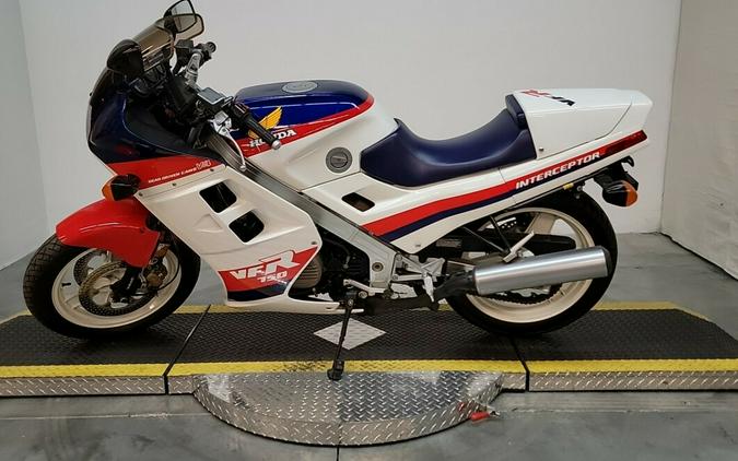 1986 HONDA VFR-750 BLUE/WHITE