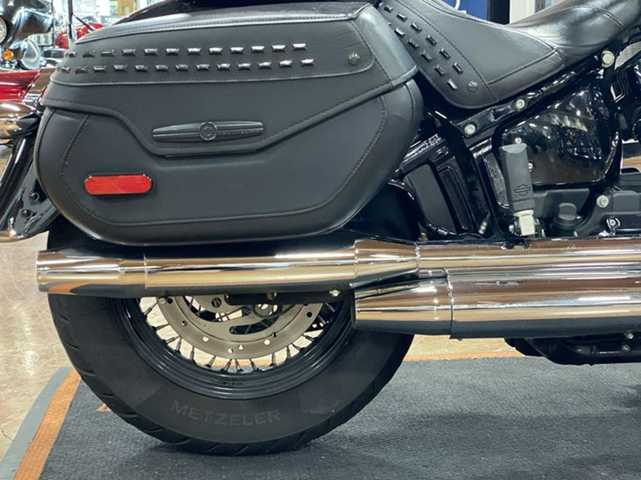 2019 Harley-Davidson Softail FLHC - Heritage Classic