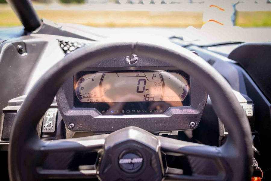 2023 Can-Am® Maverick X3 X ds Turbo RR