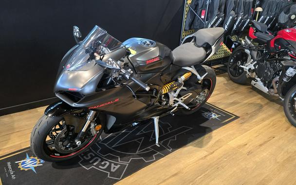 2024 Ducati Panigale V2