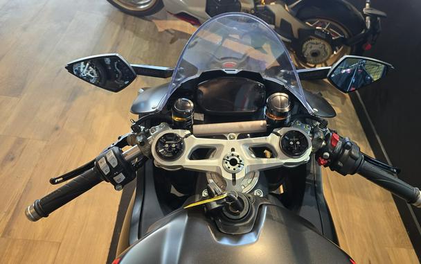 2024 Ducati Panigale V2