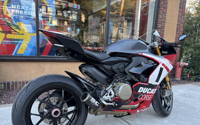 2025 Ducati Panigale V2 Superquadro Final Edition - 3880U