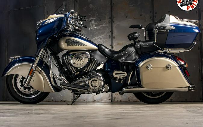 2019 Indian Motorcycle® Chieftain® Classic Deep Water Metallic / Dirt Track Tan