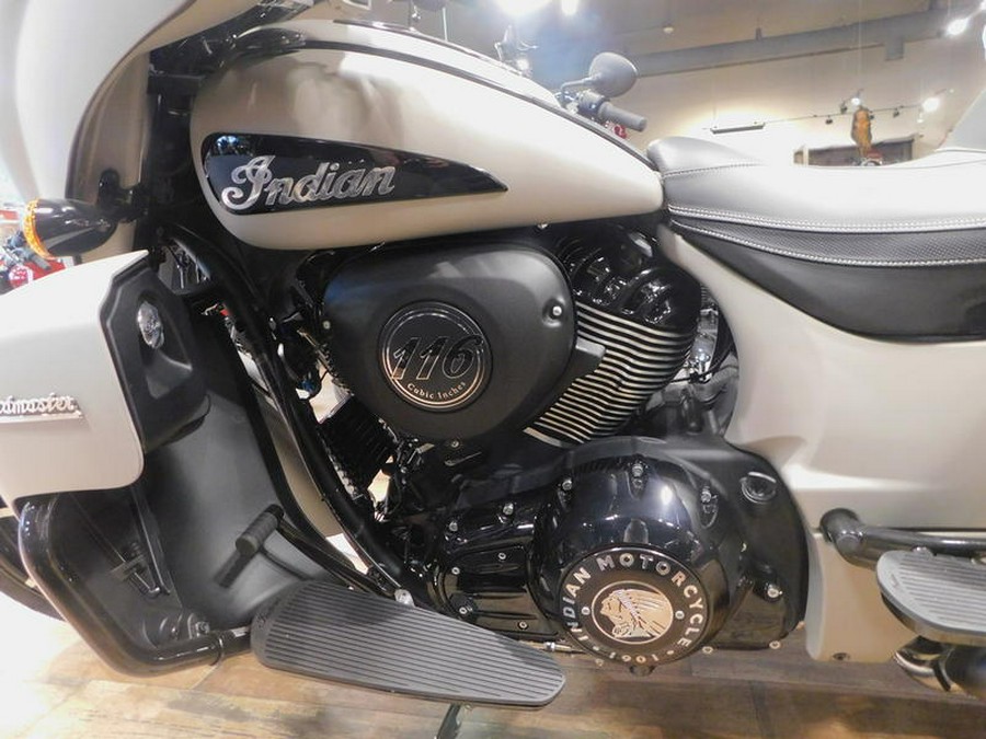 2023 Indian Motorcycle® Roadmaster® Dark Horse® Silver Quartz Smoke