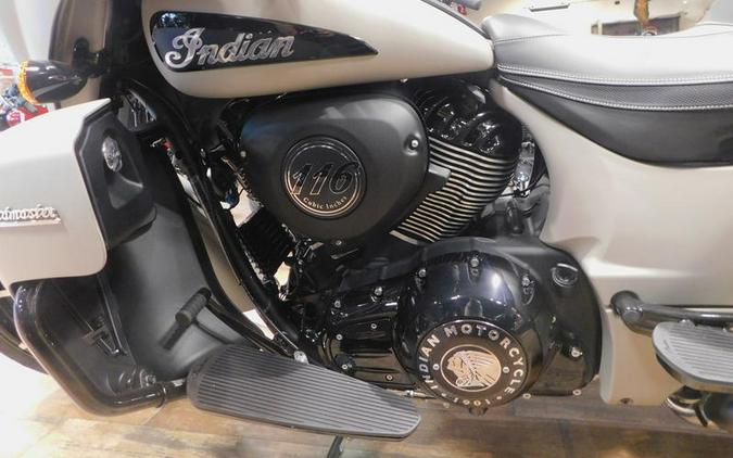 2023 Indian Motorcycle® Roadmaster® Dark Horse® Silver Quartz Smoke