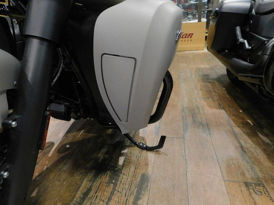 2023 Indian Motorcycle® Roadmaster® Dark Horse® Silver Quartz Smoke