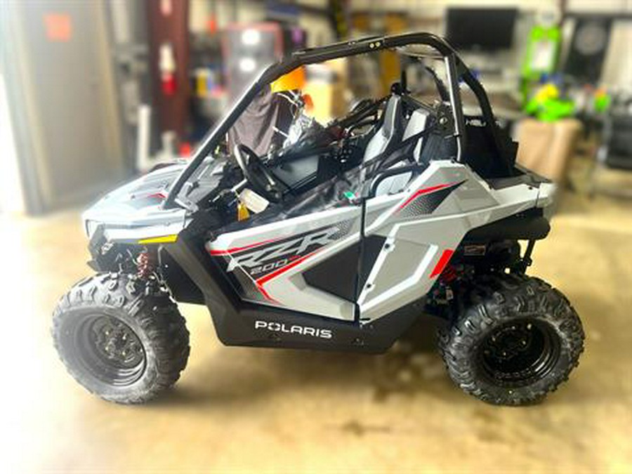 2024 Polaris RZR 200 EFI