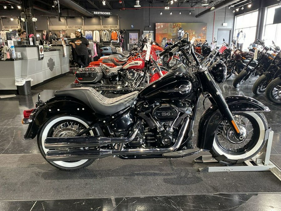 2019 Harley-Davidson Softail FLHC - Heritage Classic