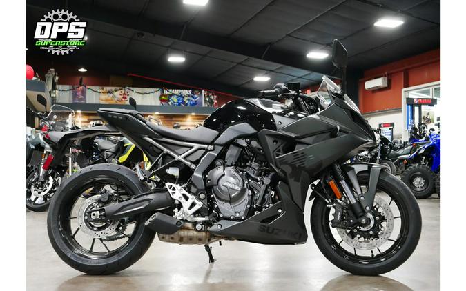 2025 Suzuki GSX-S 8R