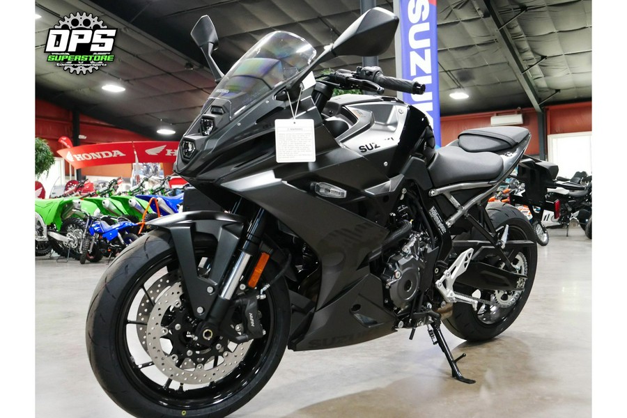 2025 Suzuki GSX-S 8R