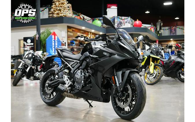 2025 Suzuki GSX-S 8R