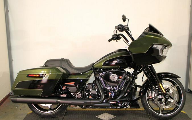 New 2026 Harley-Davidson Road Glide Grand American Touring FLTRX Motorcycle For Sale In Miami, Florida