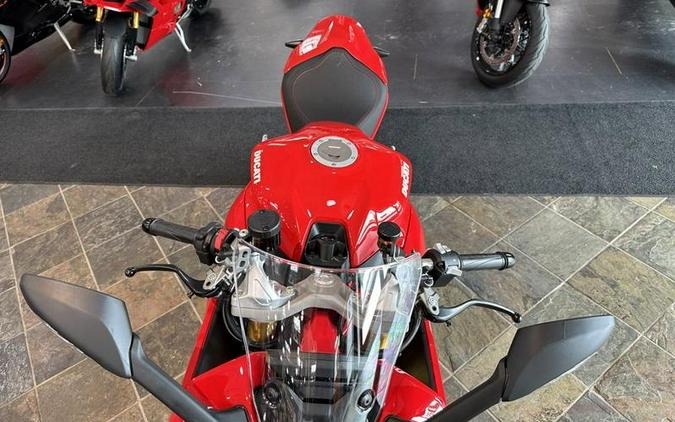 2024 Ducati Supersport 950 S Red