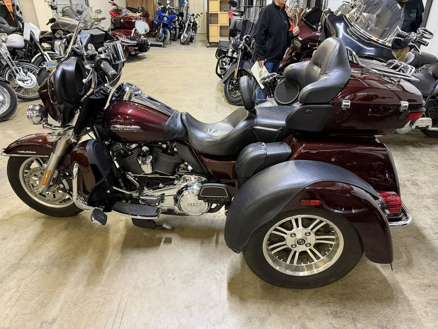 2019 Harley-Davidson® FLHTCUTG - Tri Glide® Ultra
