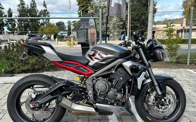 2022 Triumph Street Triple RS Silver Ice