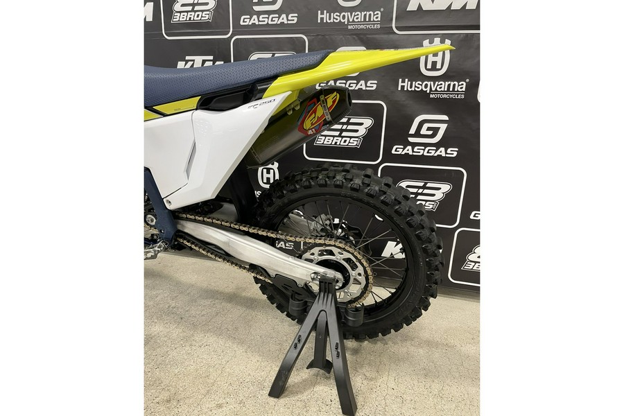 2024 Husqvarna Motorcycles FC 250