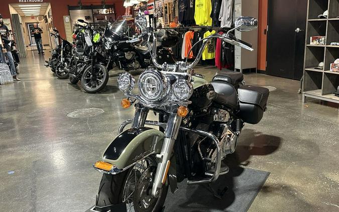 2021 Harley-Davidson FLHC - Heritage Classic