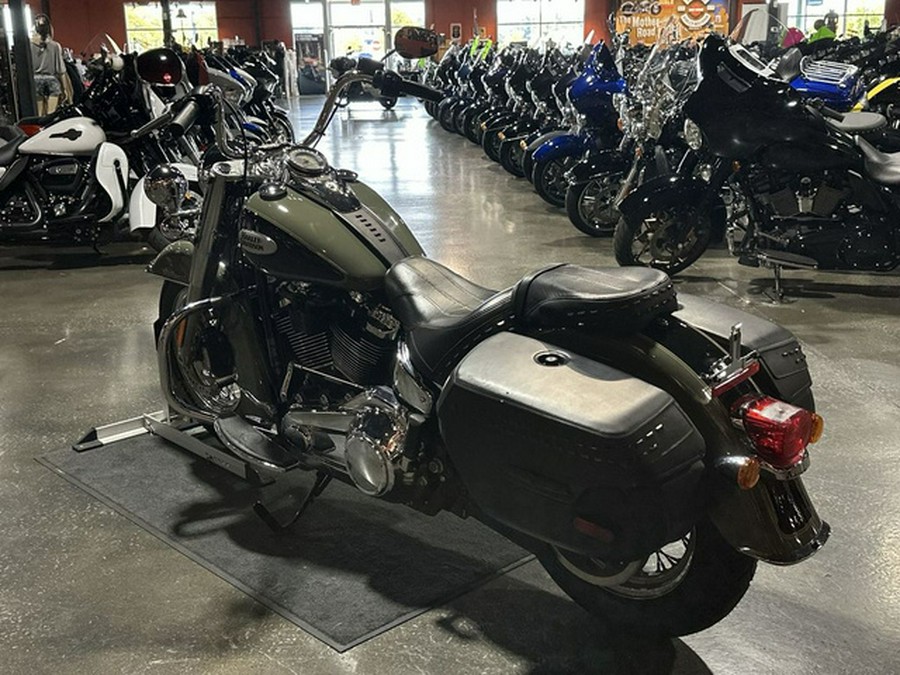 2021 Harley-Davidson FLHC - Heritage Classic