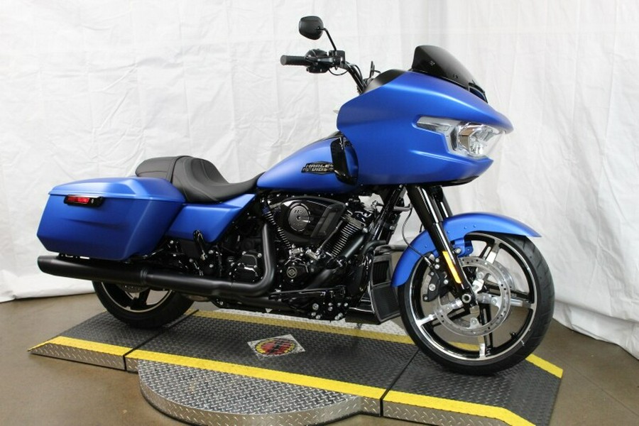Harley-Davidson® Road Glide® 2026 FLTRX 84661295 AURORA BLUE DNM