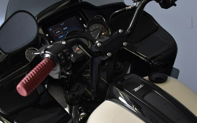 2023 Harley-Davidson Road Glide ST White Sand Pearl FLHTRXST