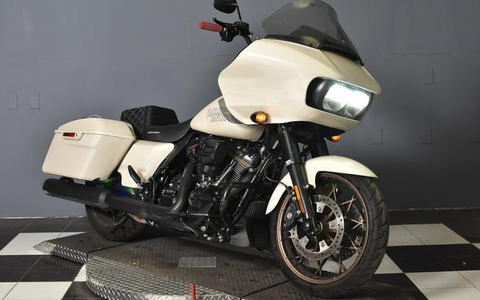 2023 Harley-Davidson Road Glide ST White Sand Pearl FLHTRXST