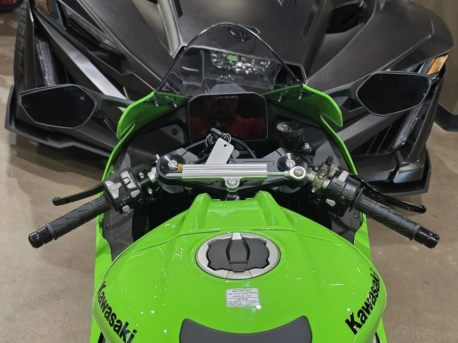 2026 Kawasaki Ninja® ZX™-10R Base