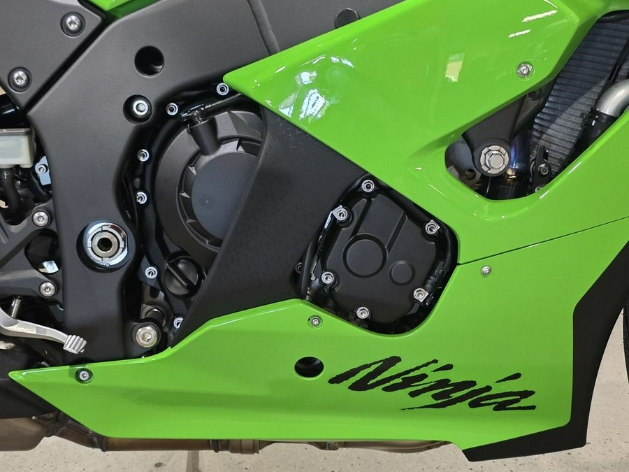 2026 Kawasaki Ninja® ZX™-10R Base