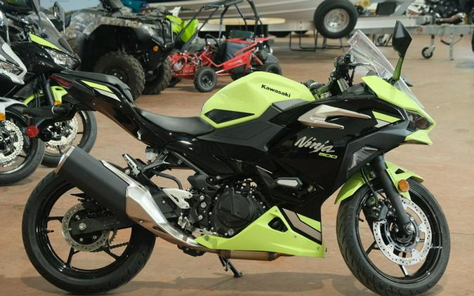 2026 Kawasaki Ninja 500 ABS Metallic Flat Spark Black