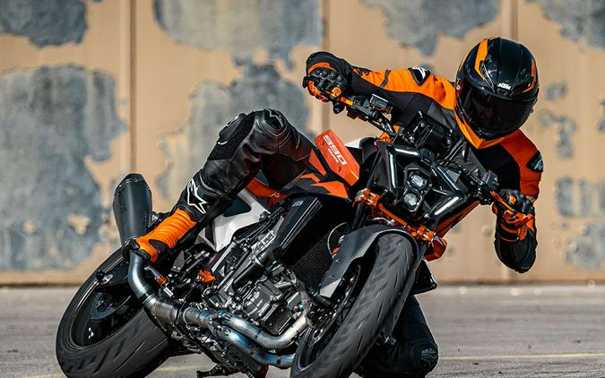 2026 KTM 990 Duke