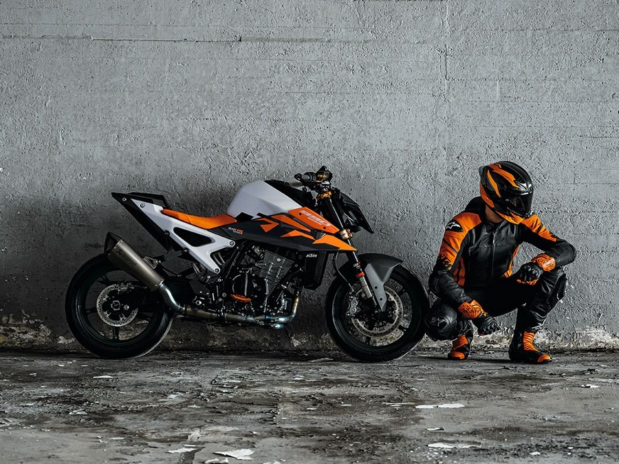 2026 KTM 990 Duke