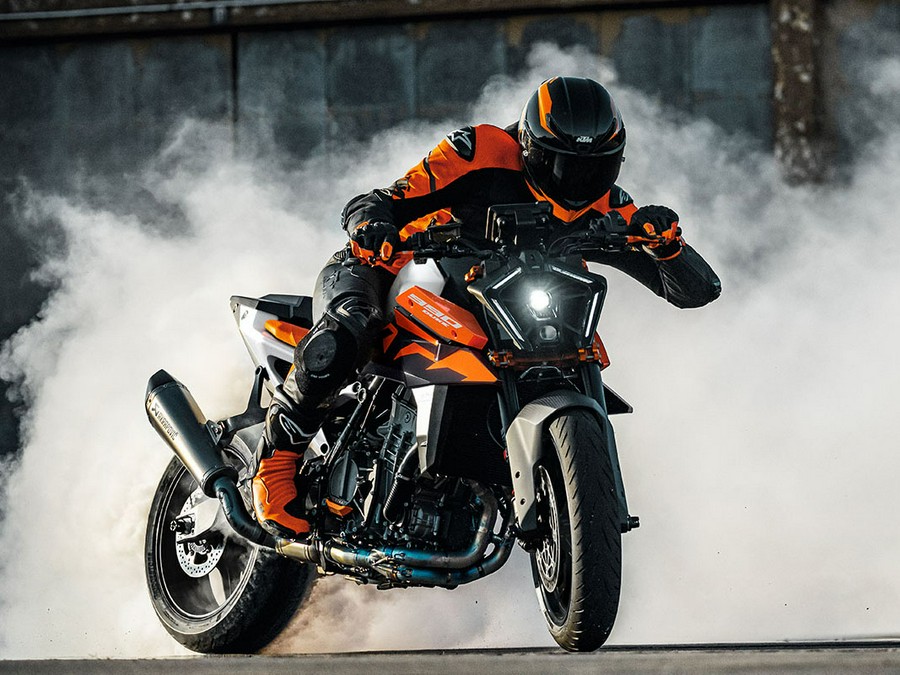 2026 KTM 990 Duke